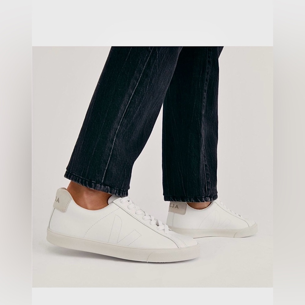 Veja Esplar Low Top Sneakers Bovine Calf Leather Tonal Logo in White Size 8